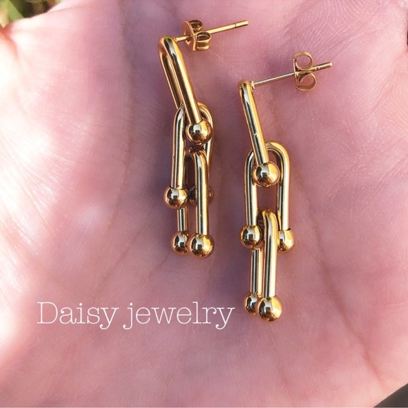 Heardwear gold link 18k gold plated stainless steel earring - Picture 3 of 5